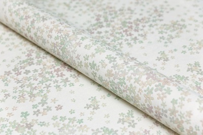 Обои виниловые на флизелиновой основе Апрель мотив 1, белый цветной Обои виниловые на флизелиновой основе Апрель мотив 1, белый цветной