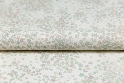 Обои виниловые на флизелиновой основе Апрель мотив 1, белый цветной Обои виниловые на флизелиновой основе Апрель мотив 1, белый цветной