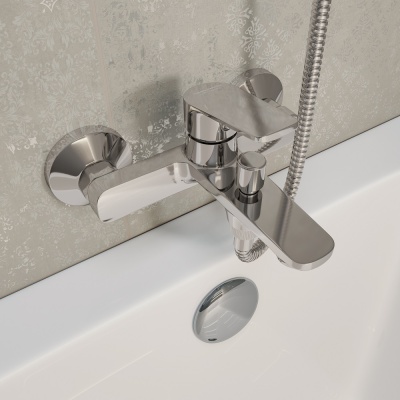 Комплект для ванны NOTA с настенным смесителем с дивертором и душевой стойкой, хром Комплект для ванны NOTA с настенным смесителем с дивертором и душевой стойкой, хром